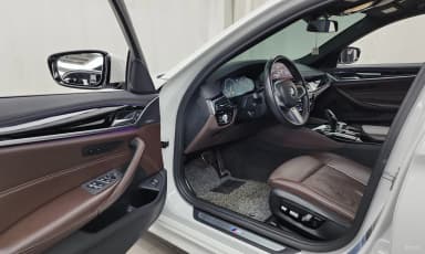 5 Series (G30)