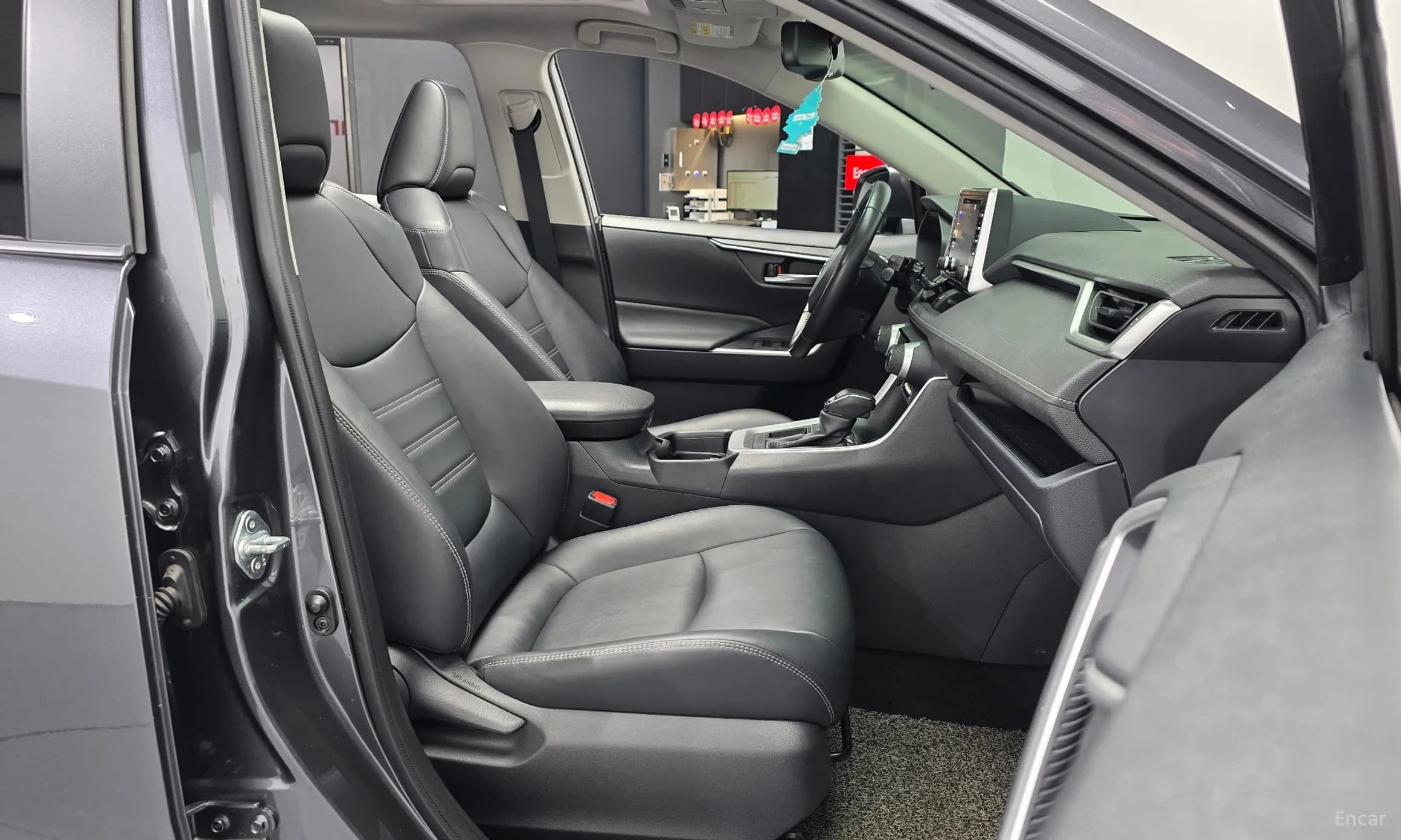 RAV4 5th Generation