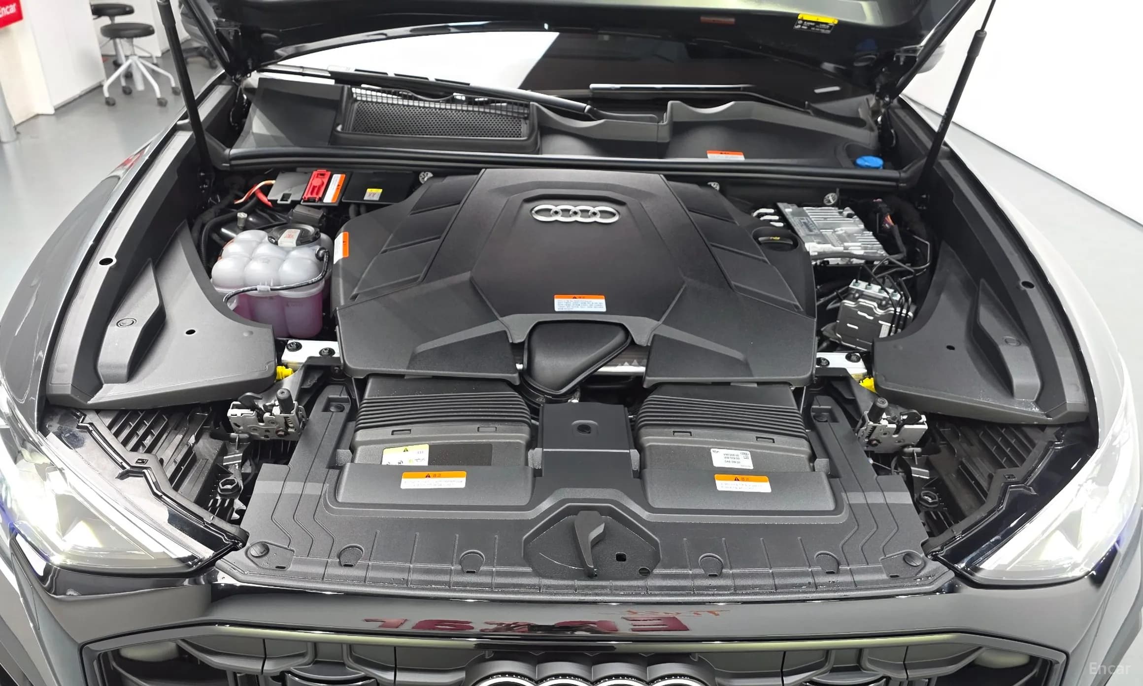 Q8 (4M)
