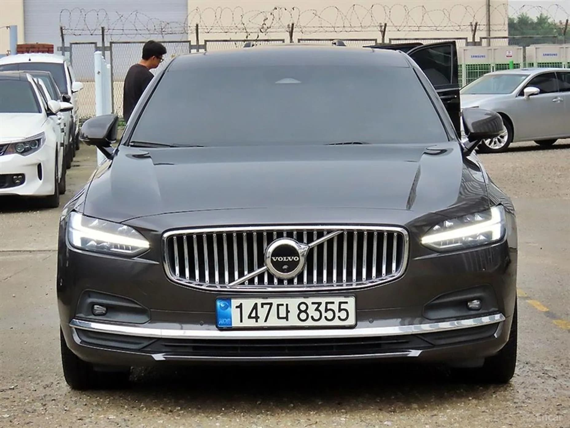 S90