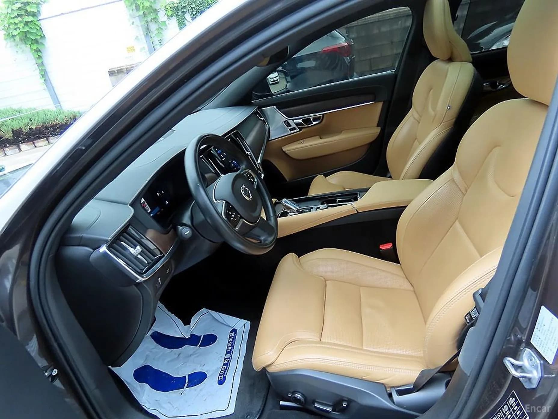 S90