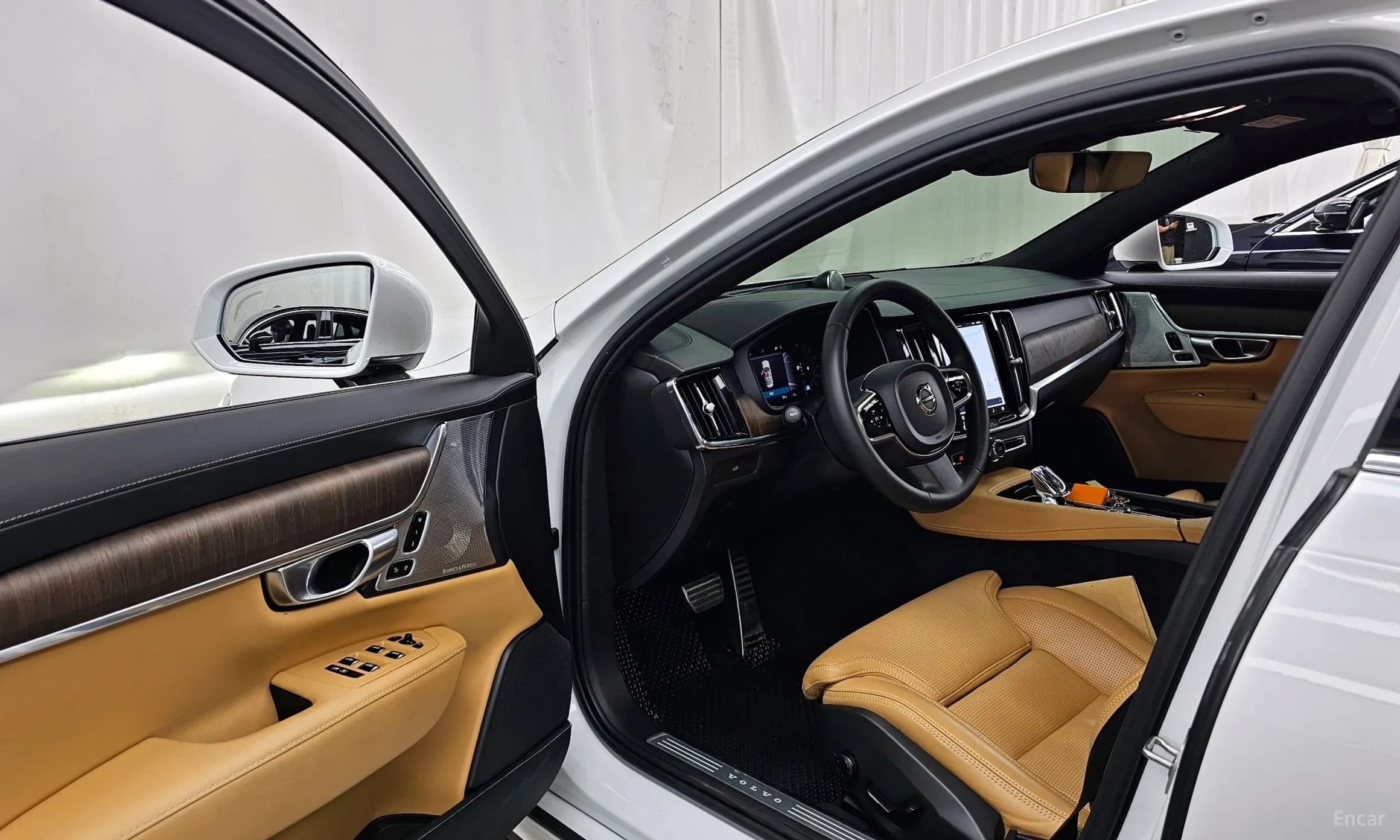 S90