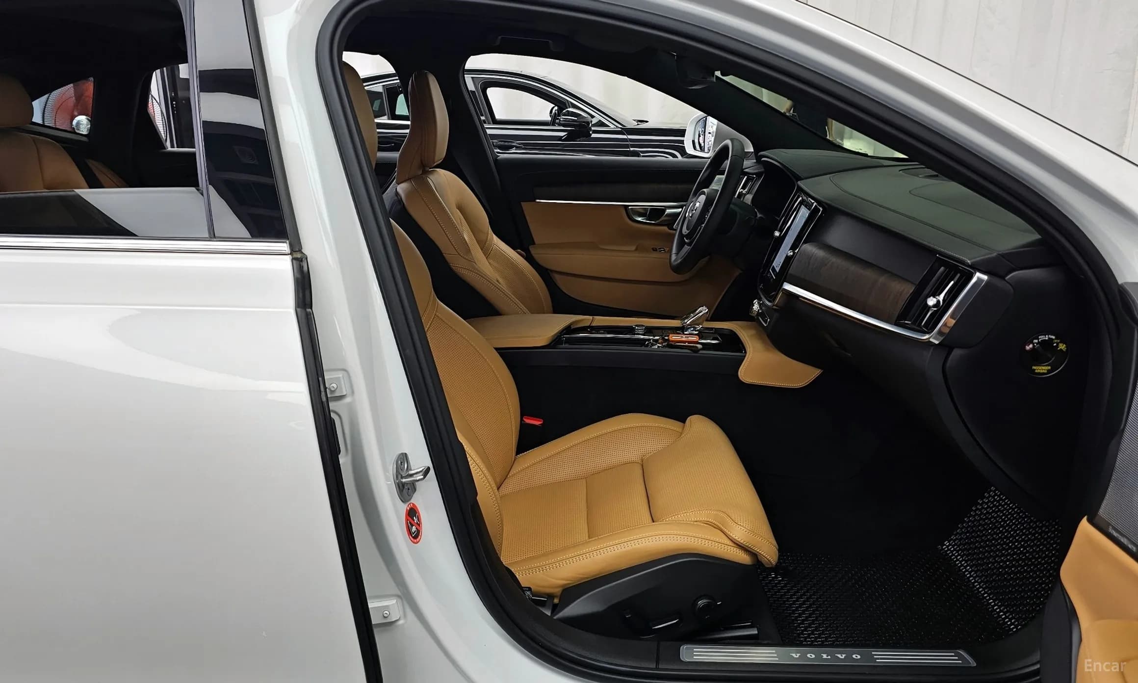 S90