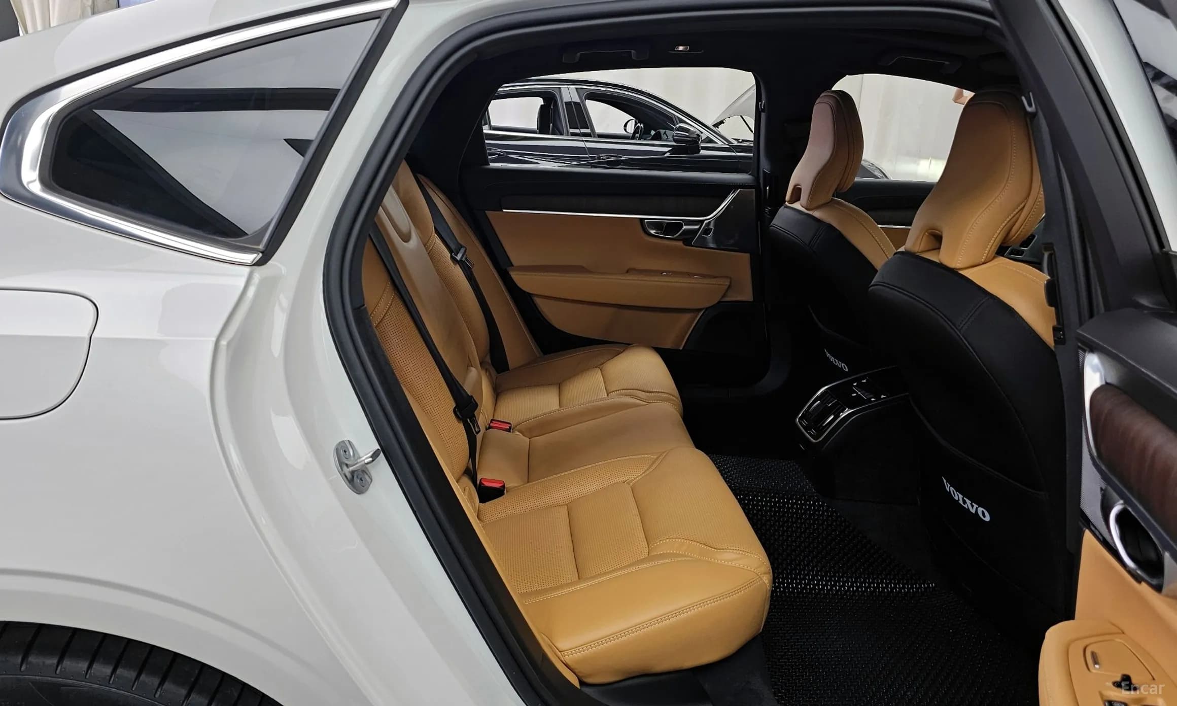 S90