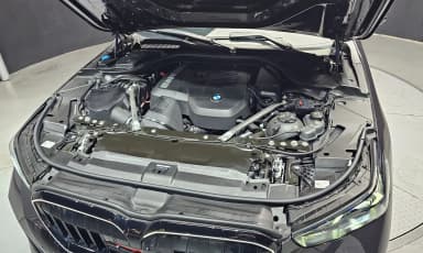 5 Series (G60)