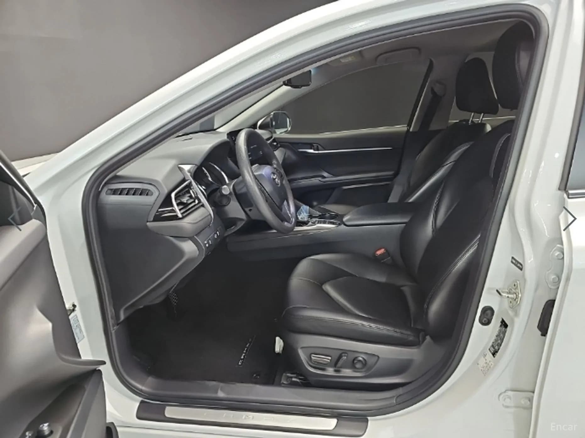 Camry (XV70)
