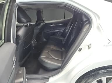 Camry (XV70)