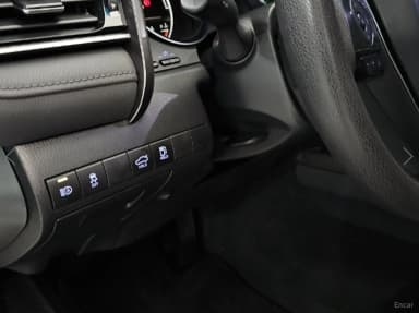 Camry (XV70)