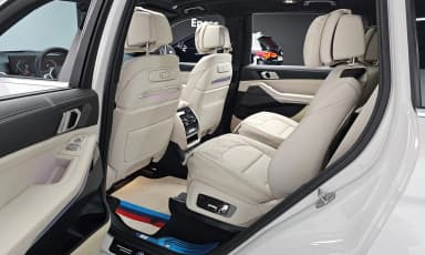 X7 (G07)