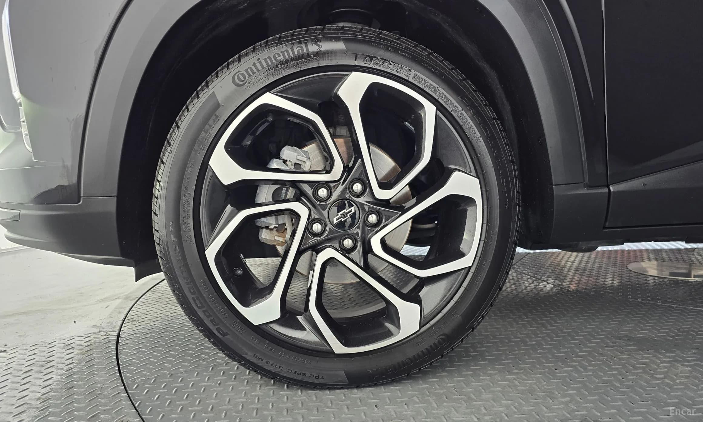 Trax Crossover