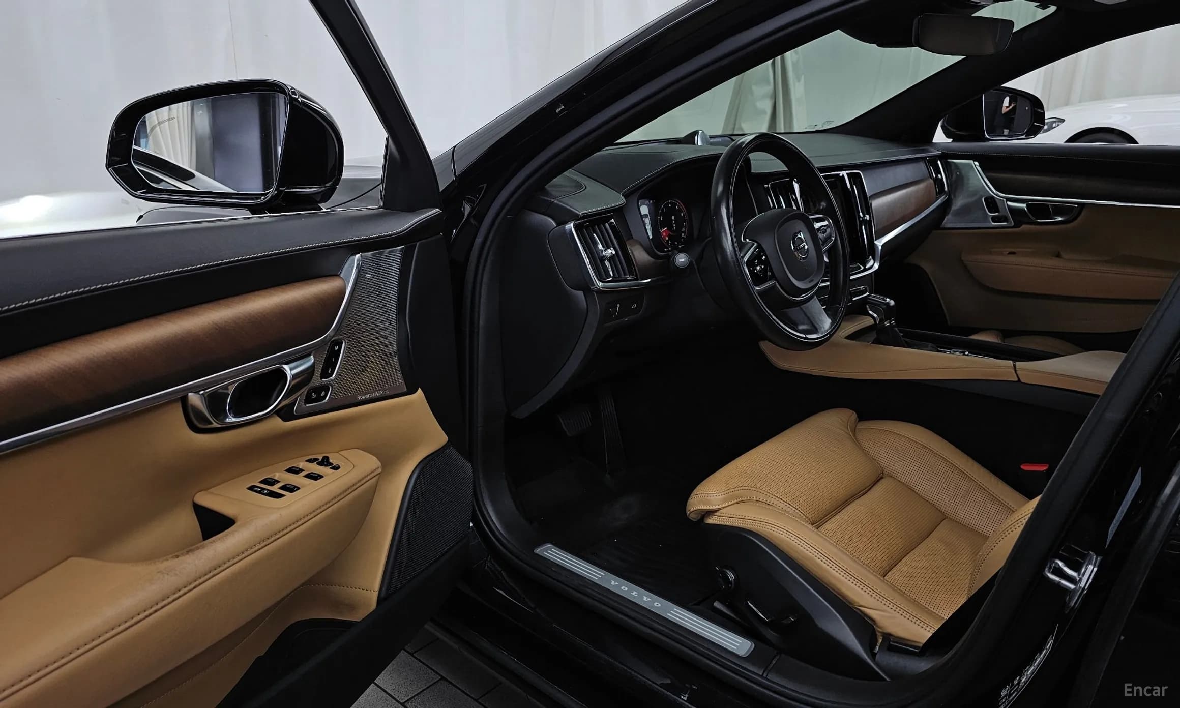 S90