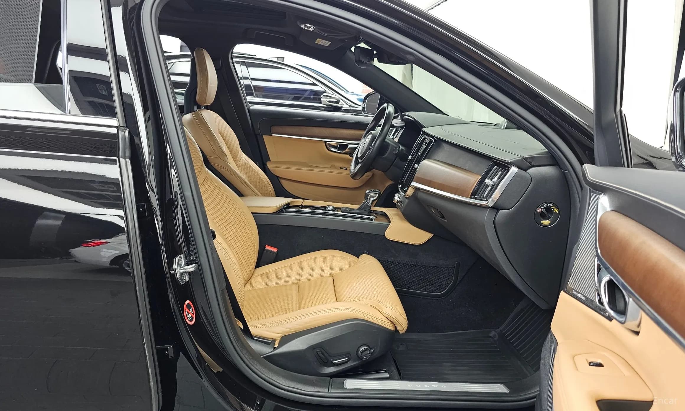 S90