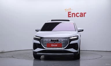Q4 e-tron (F4)