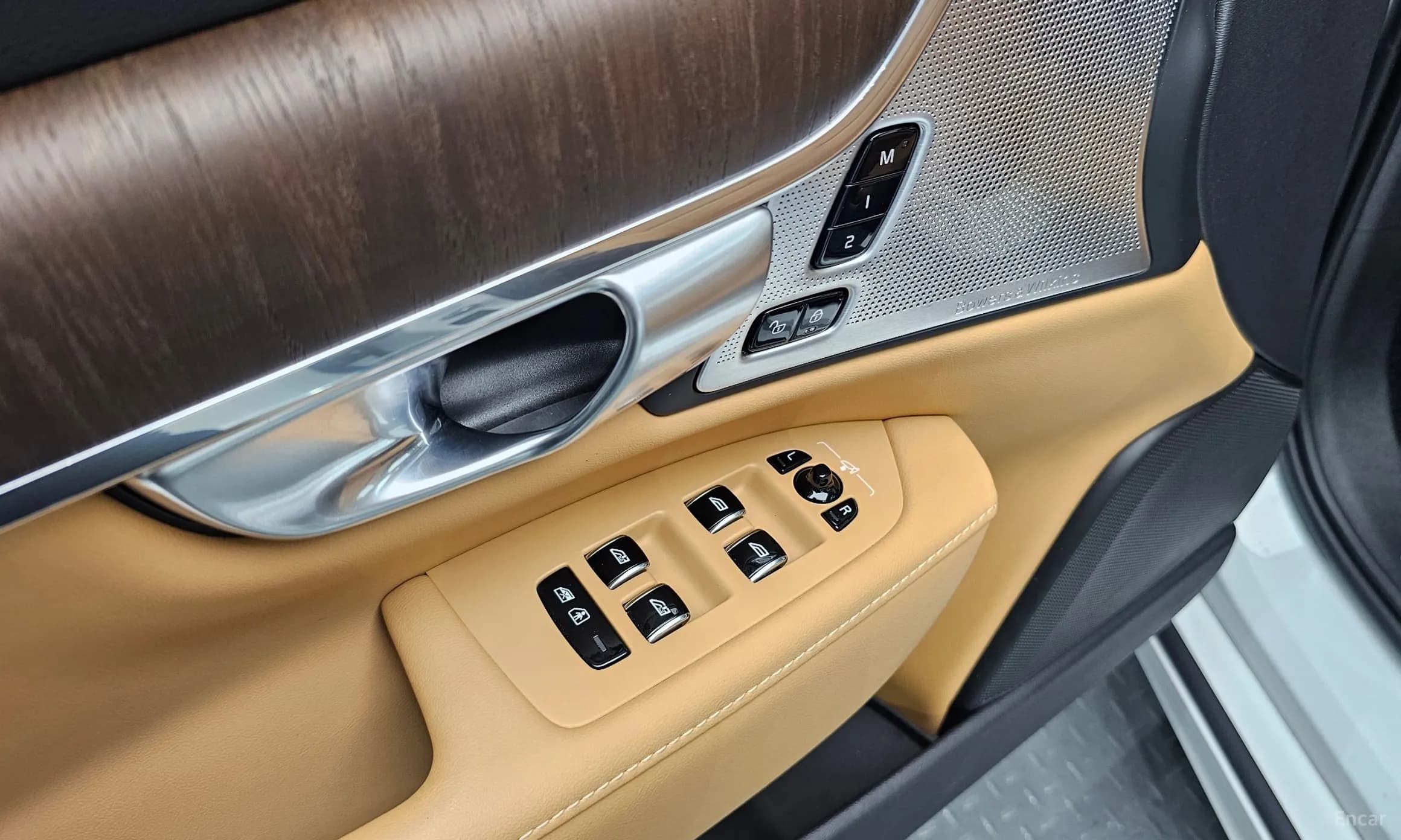 S90