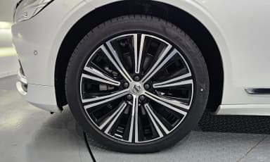 S90