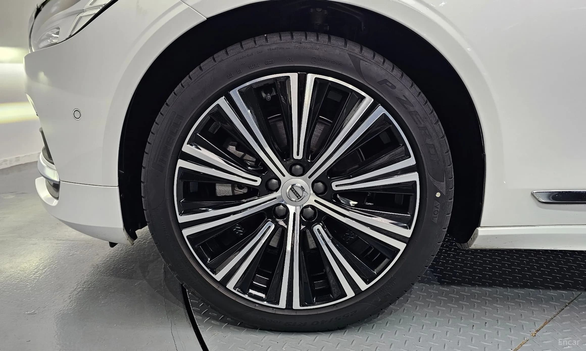 S90