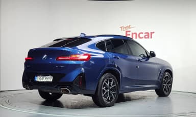 X4 (G02)