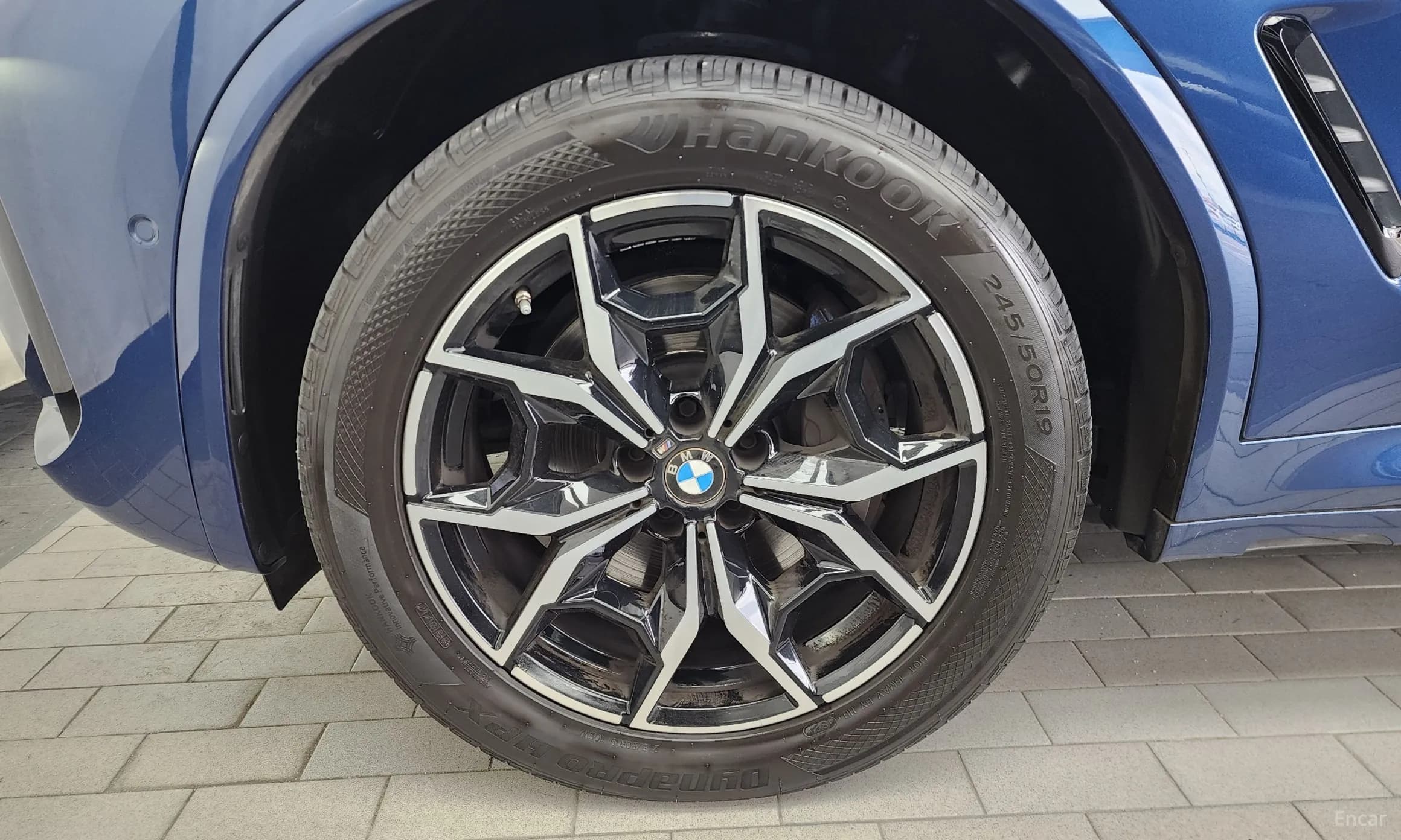 X4 (G02)