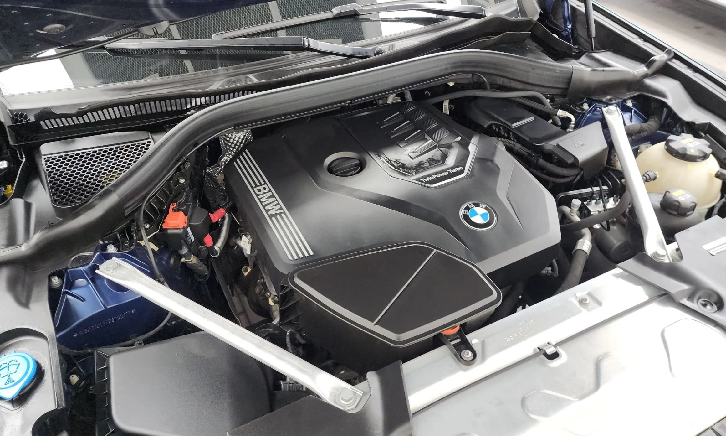X4 (G02)
