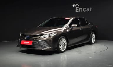Camry (XV70)