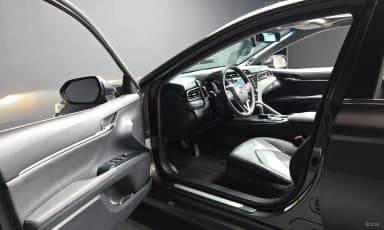 Camry (XV70)
