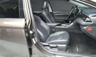 Camry (XV70)