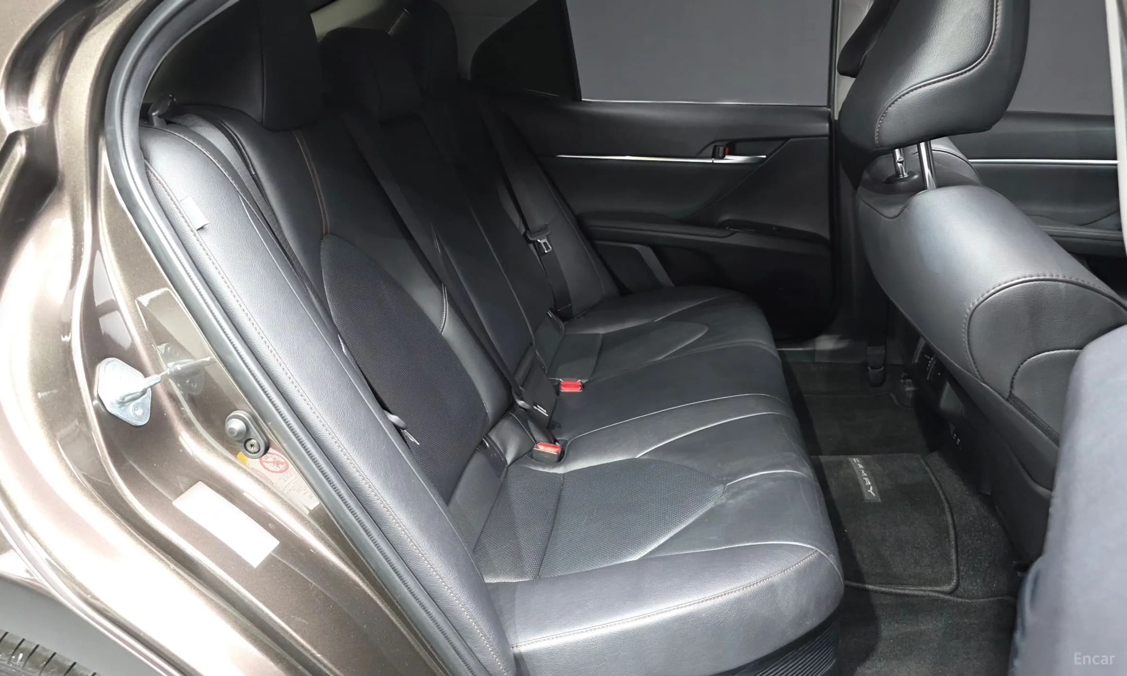 Camry (XV70)