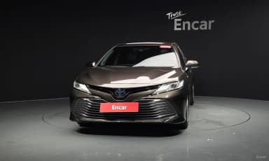 Camry (XV70)