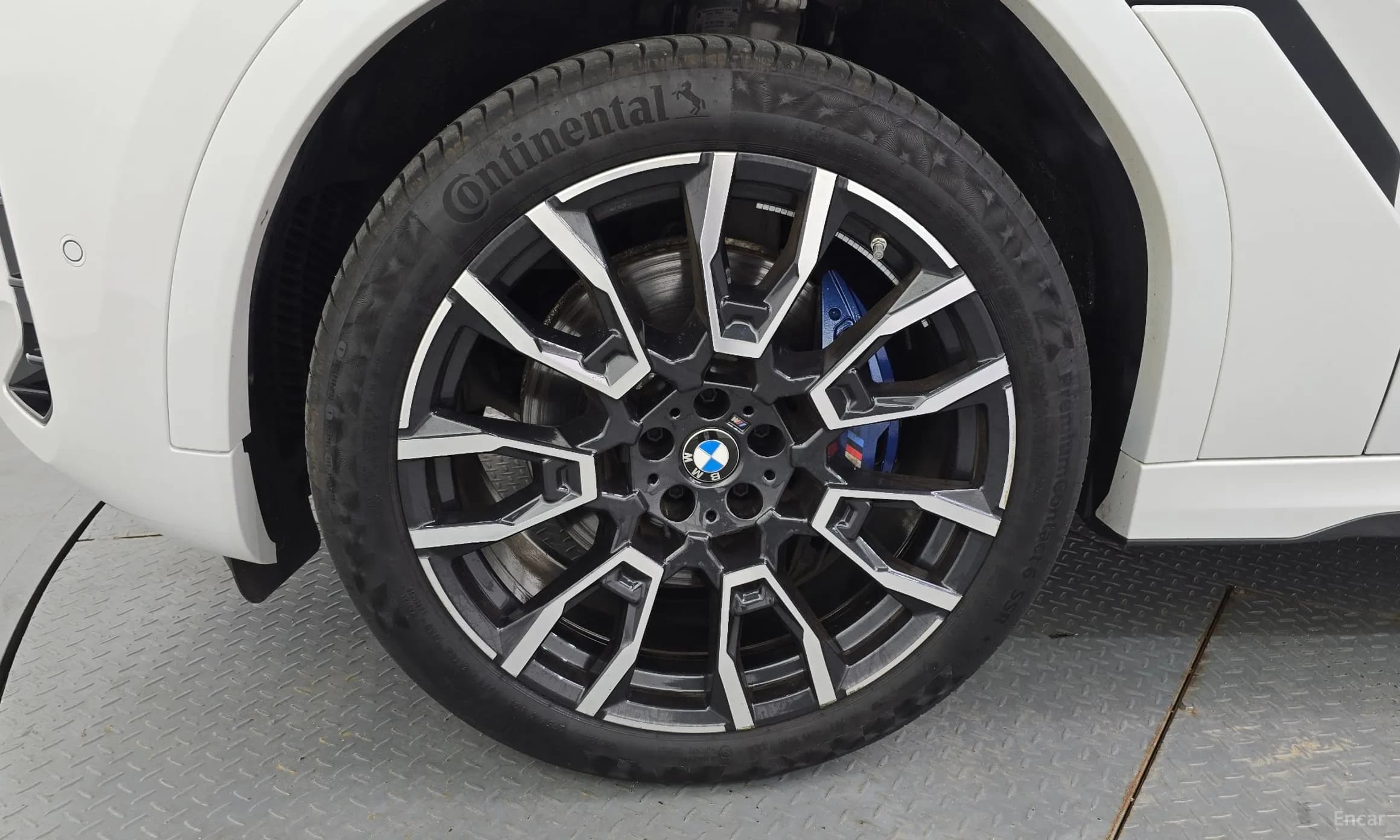 X6 (G06)