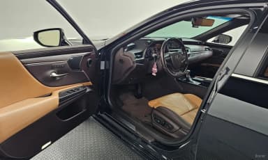 ES300h 7th Generation