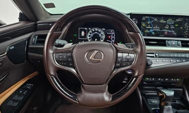 ES300h 7th Generation