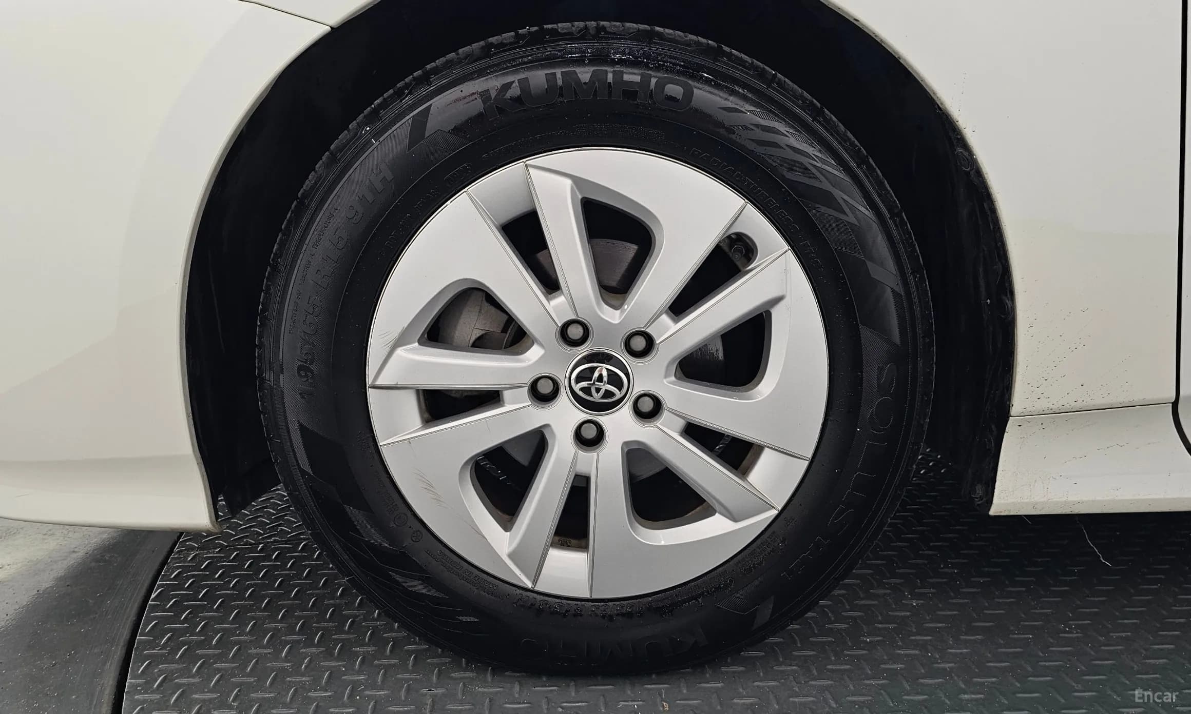 Prius 4th Generation