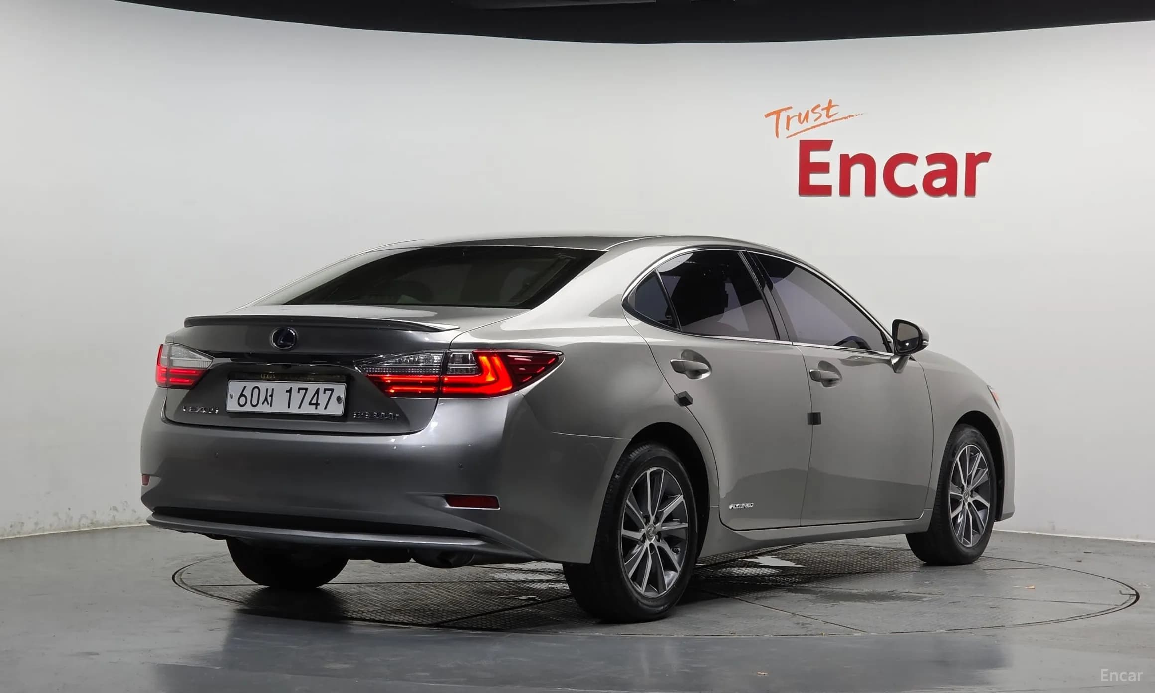 New ES300h