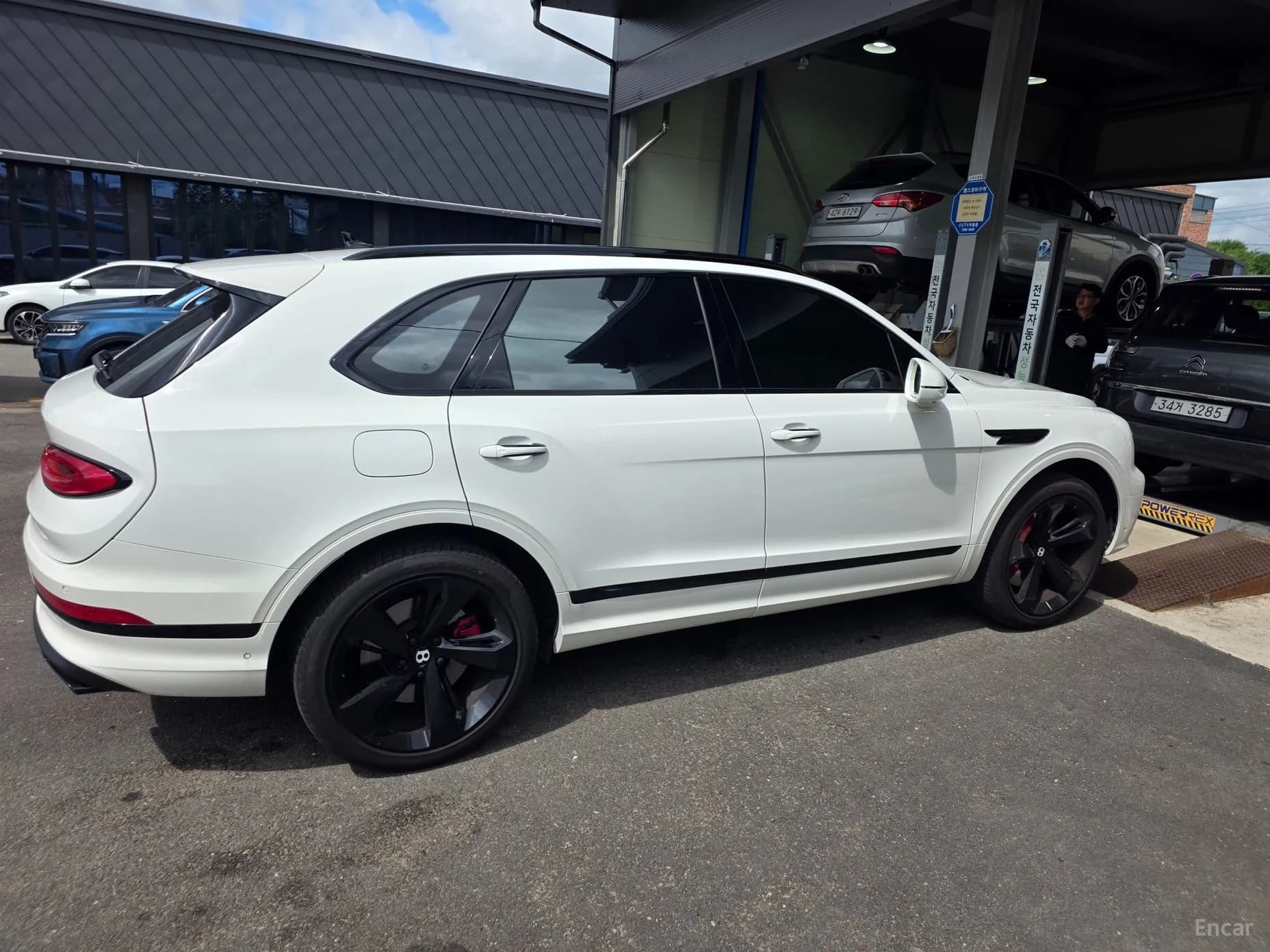 Bentayga