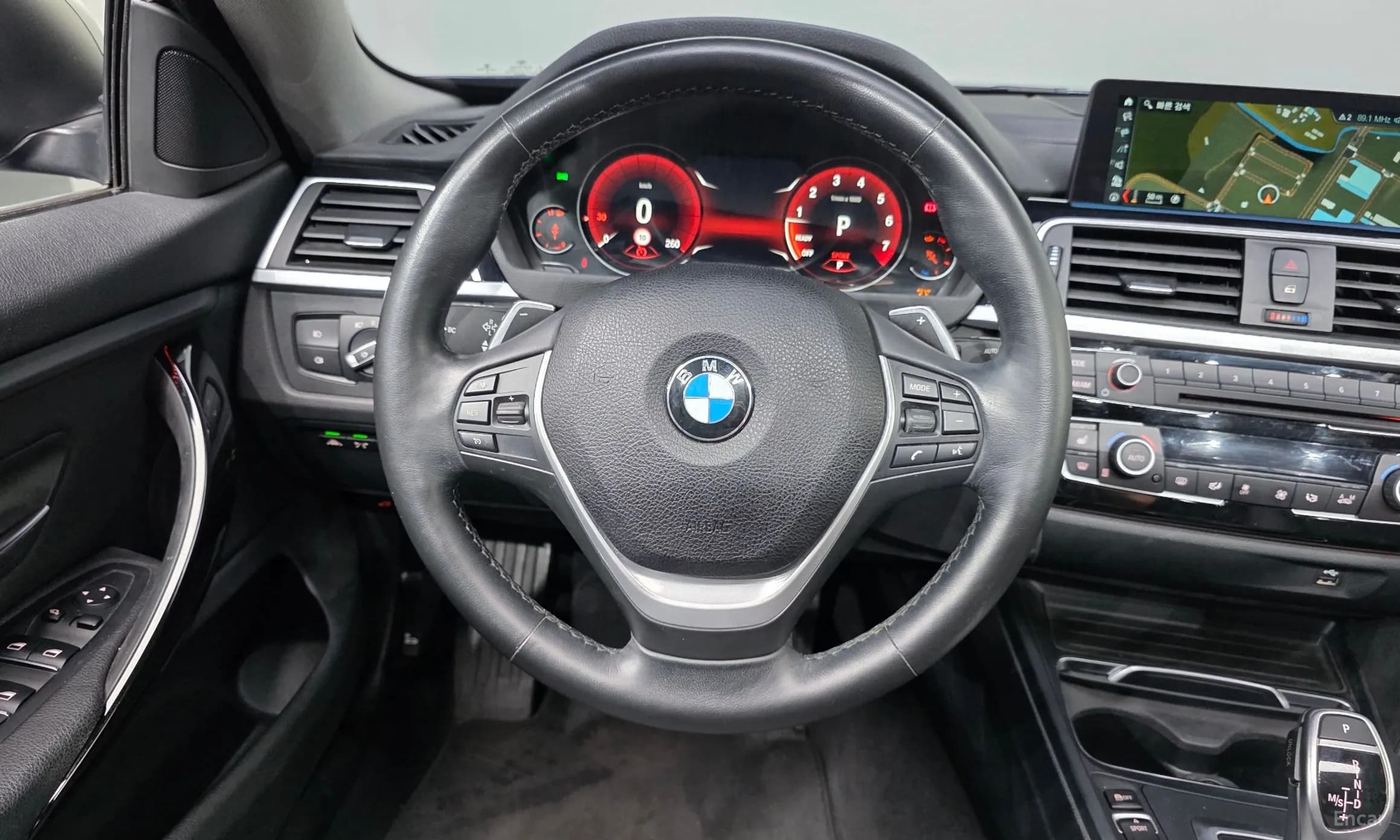 Series 4 (F32)