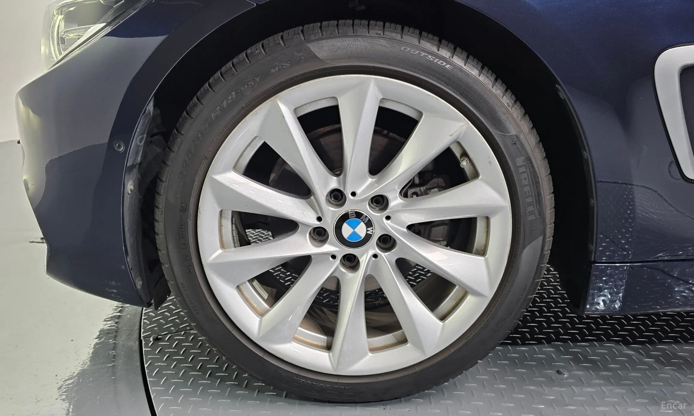 Series 4 (F32)