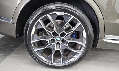 X7 (G07)