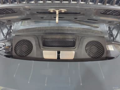 910
