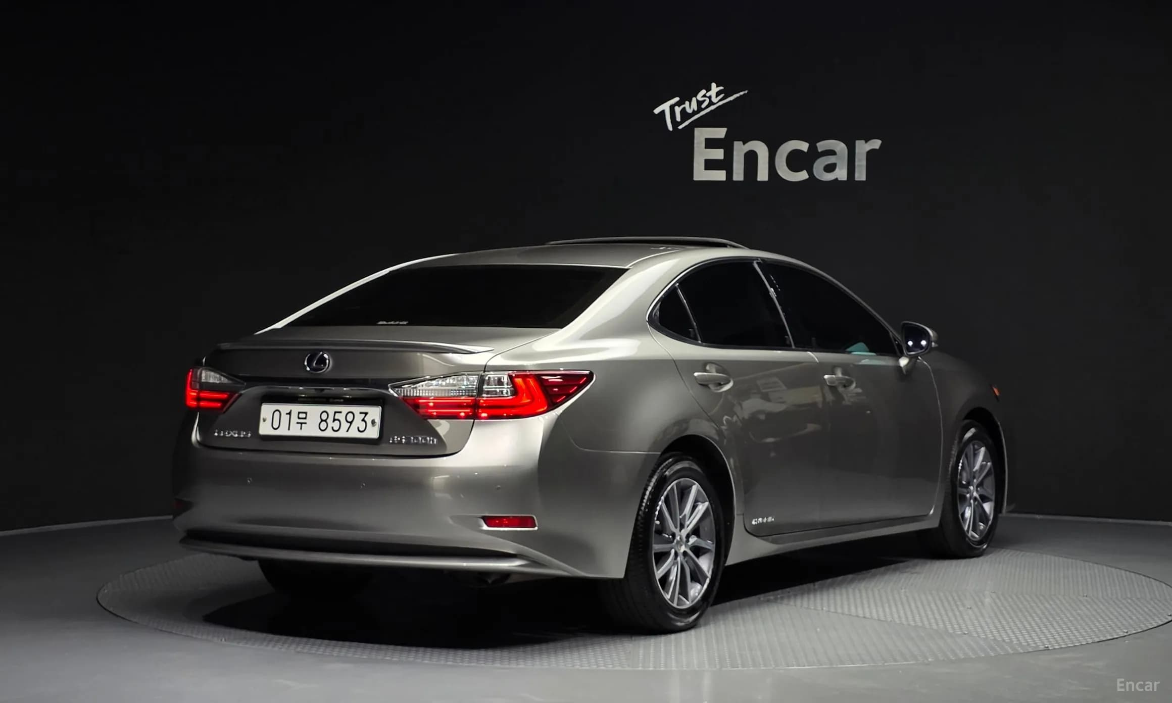 New ES300h