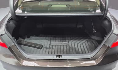Camry (XV70)