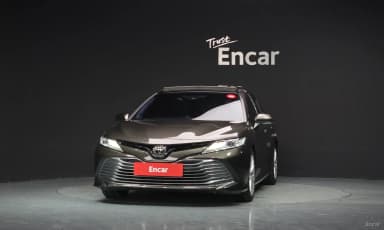 Camry (XV70)