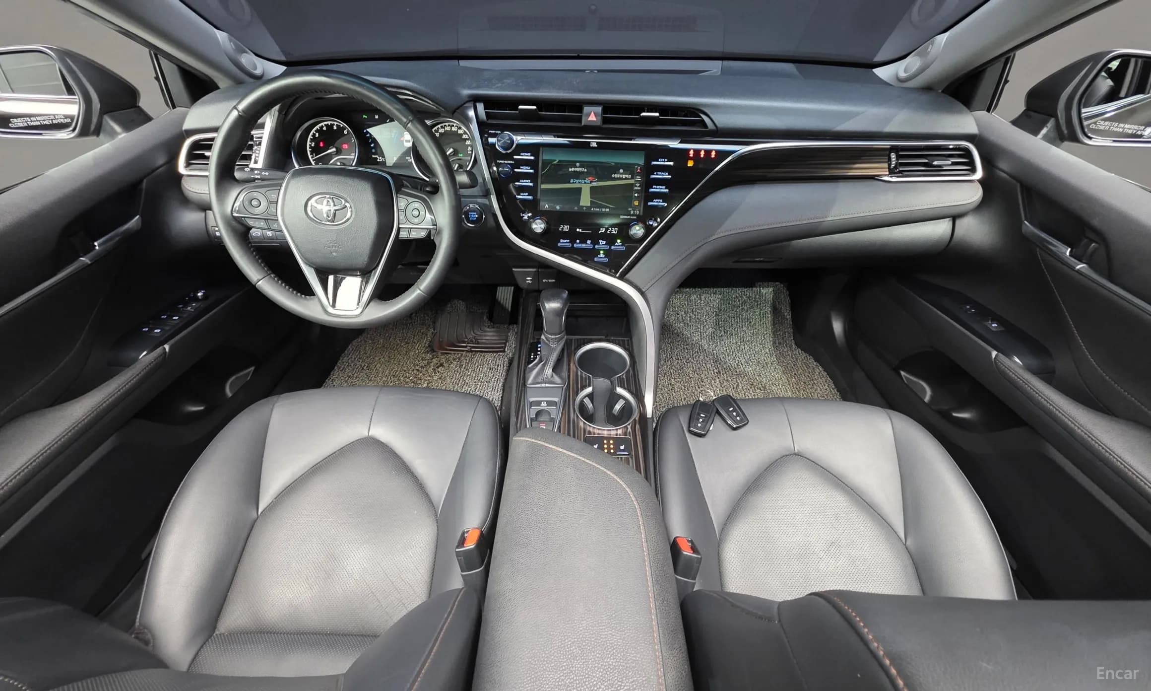 Camry (XV70)