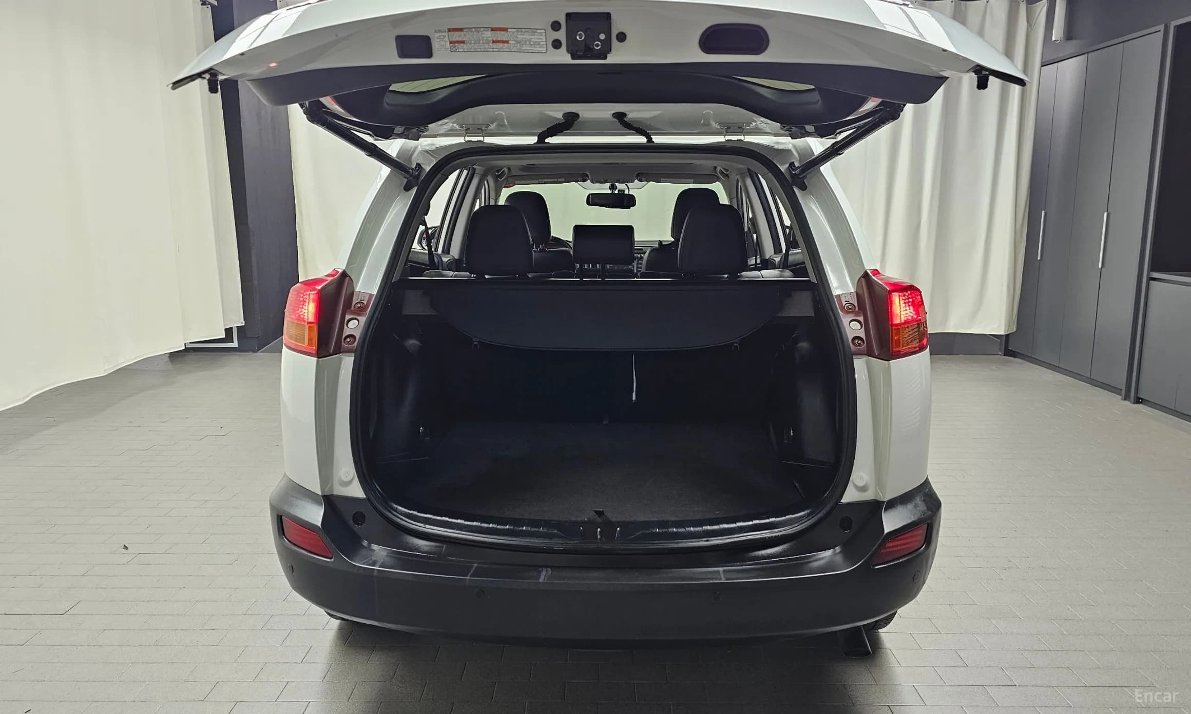 RAV4