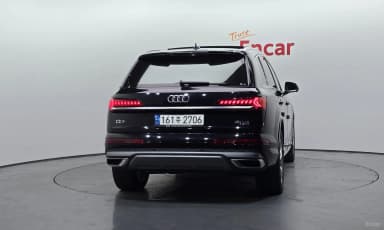Q7 (4M)