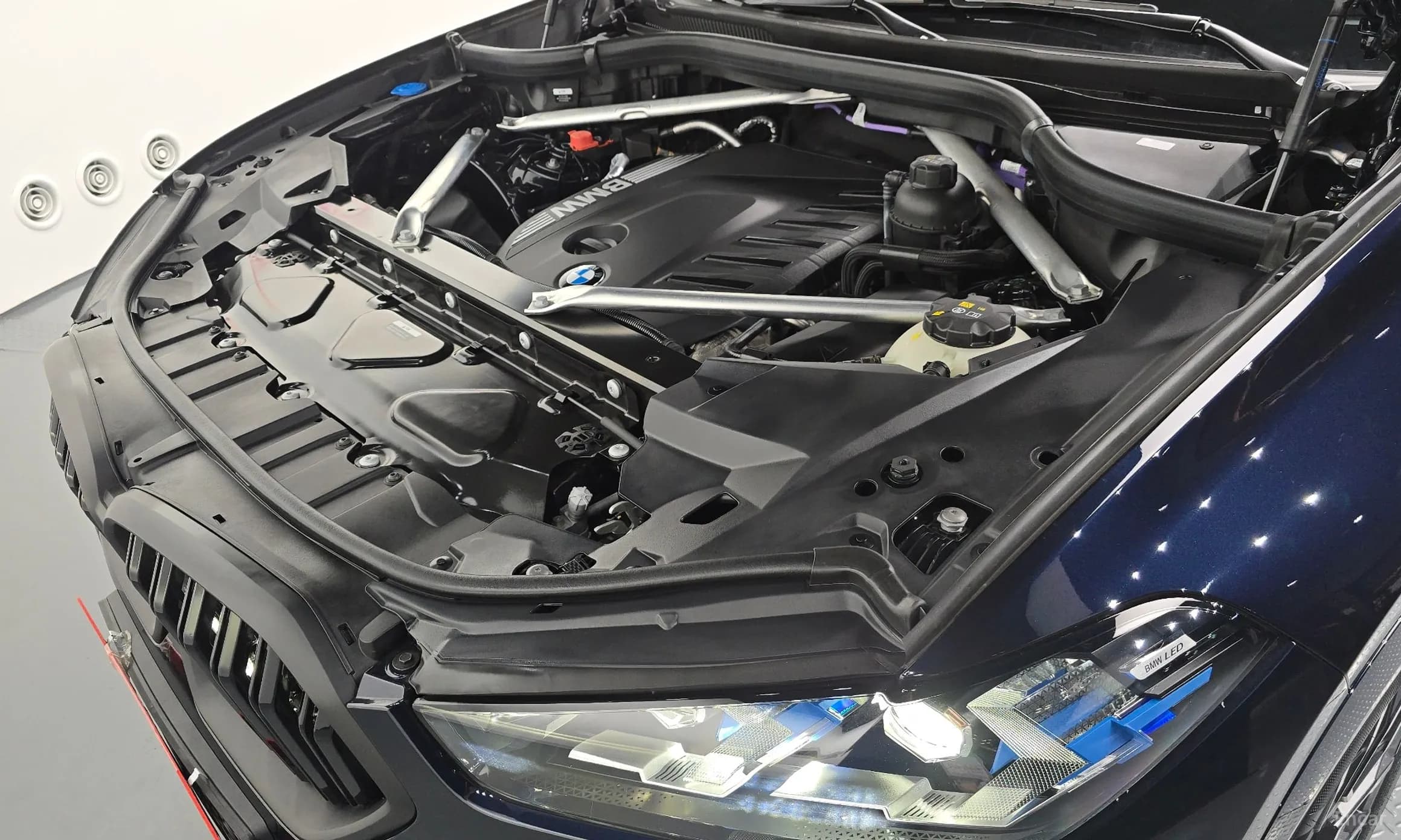 X6 (G06)