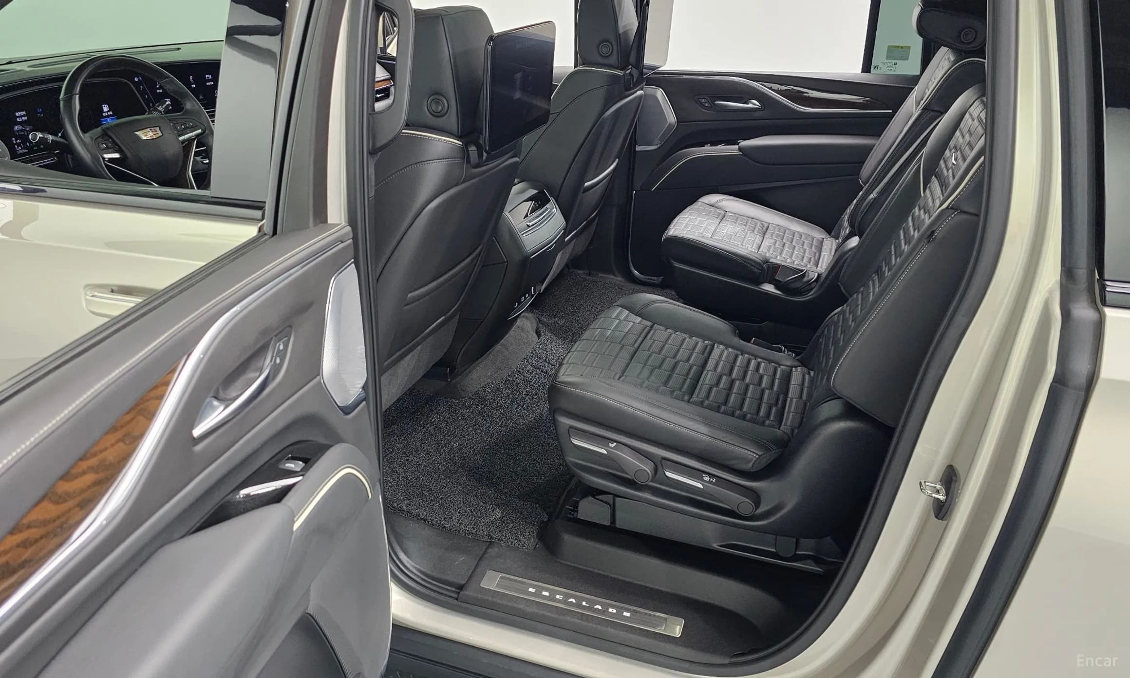 Escalade 5th Generation
