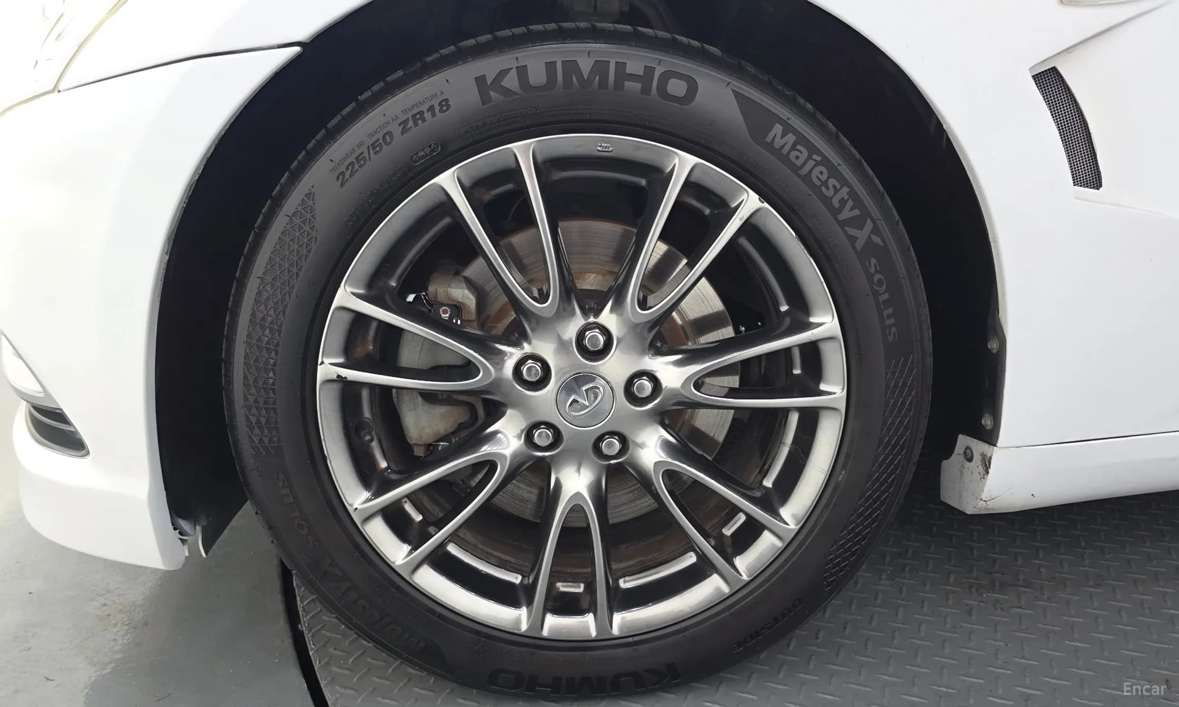 G37