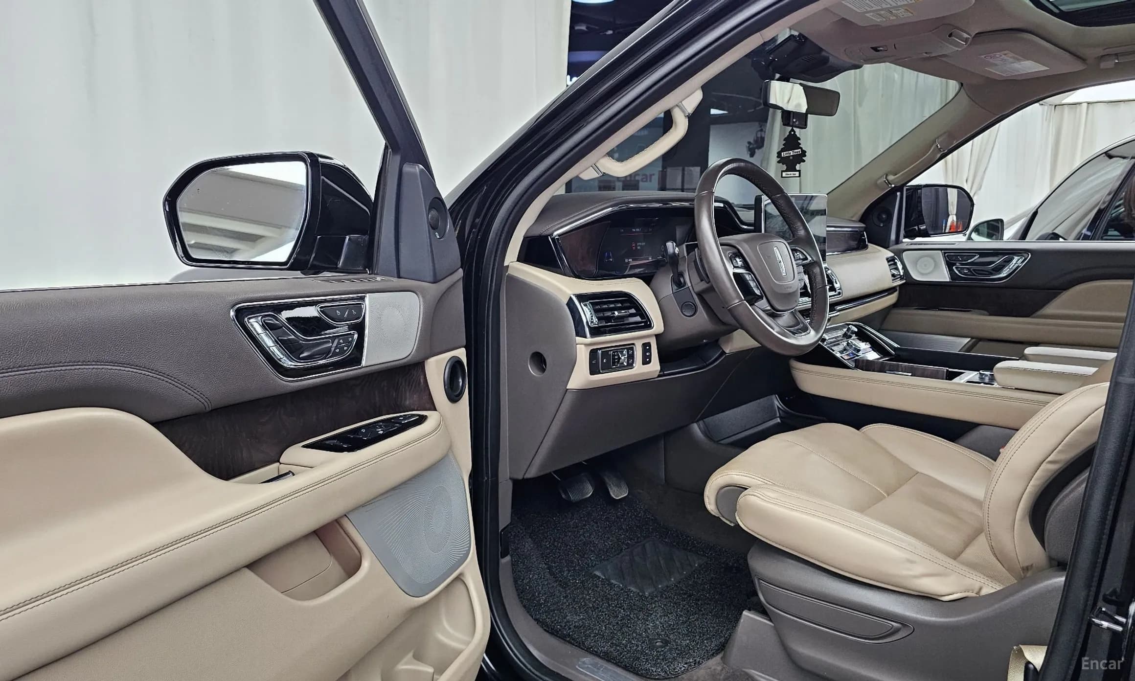 Navigator 4th generation