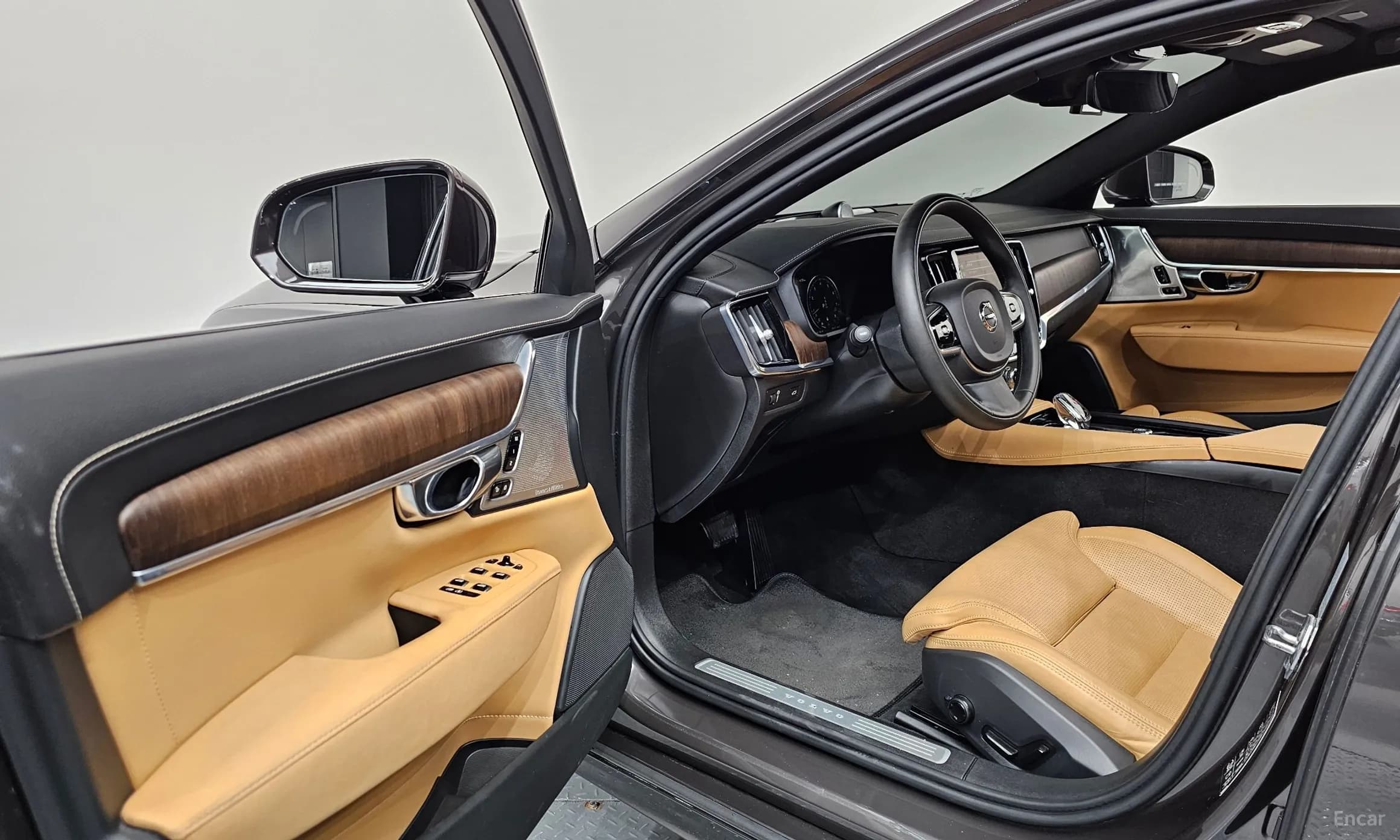 S90