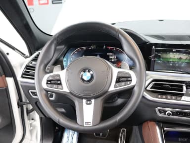 X6 (G06)